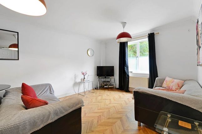 5 bed town house for sale