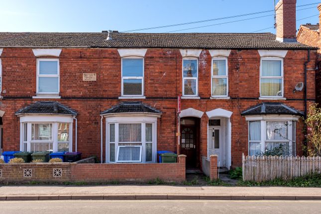 5 bed terraced house for sale