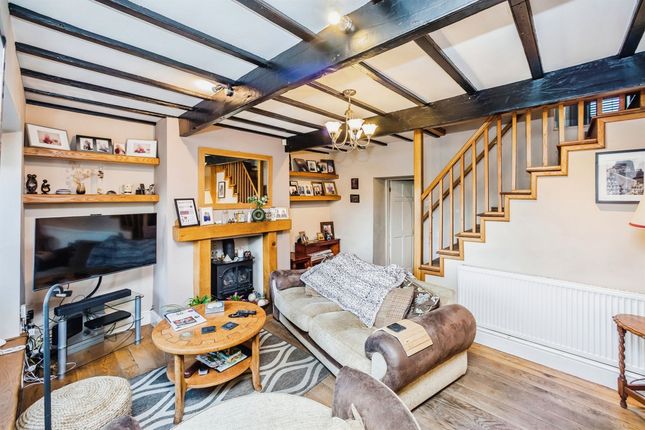 6 bed semi-detached house for sale