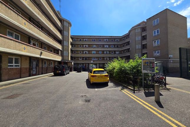 3 bed flat for sale