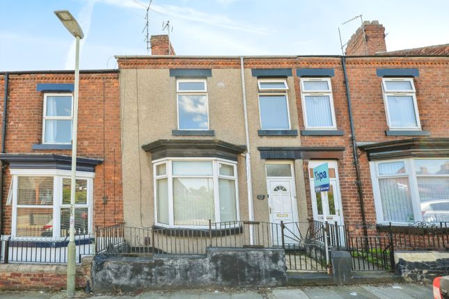 4 bed terraced house for sale