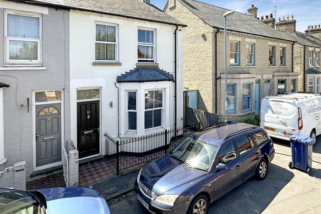 4 bed semi-detached house for sale