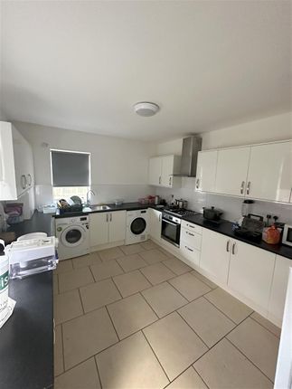 5 bed property for sale