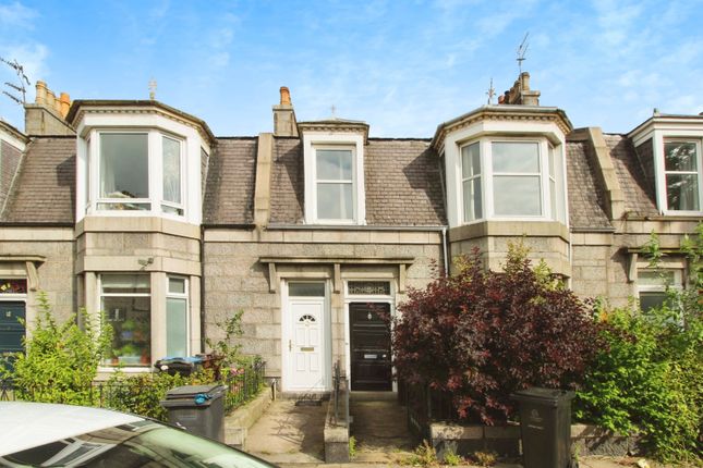 3 bed flat for sale