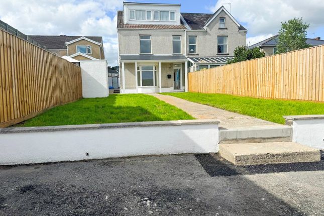 6 bed semi-detached house for sale