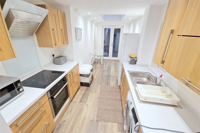 5 bed terraced house for sale