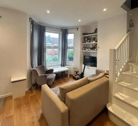 4 bed terraced house for sale