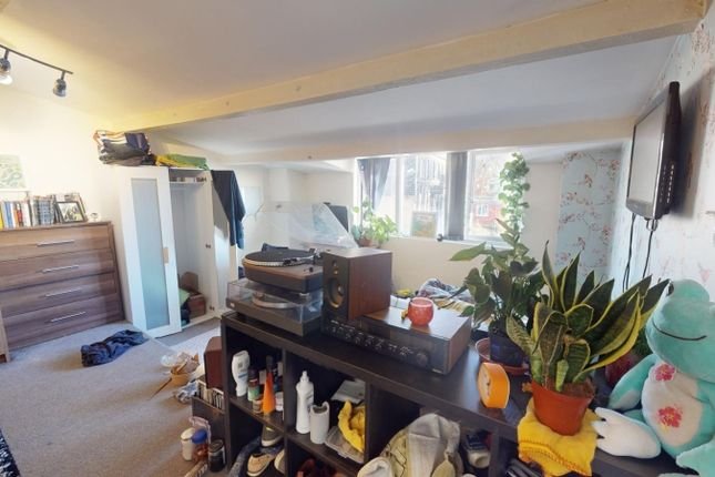 6 bed terraced house for sale