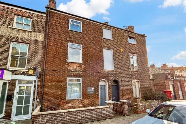 4 bed terraced house for sale