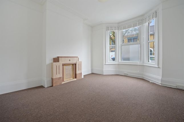 4 bed terraced house for sale
