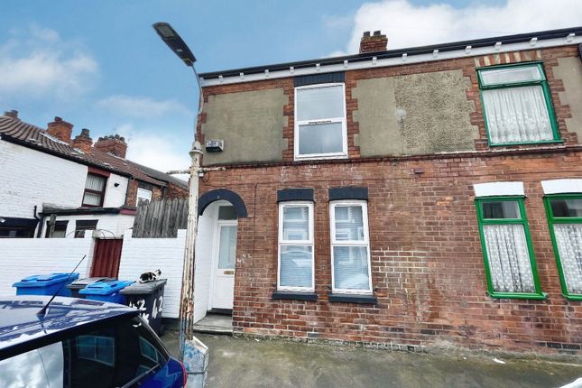 4 bed end terrace house for sale