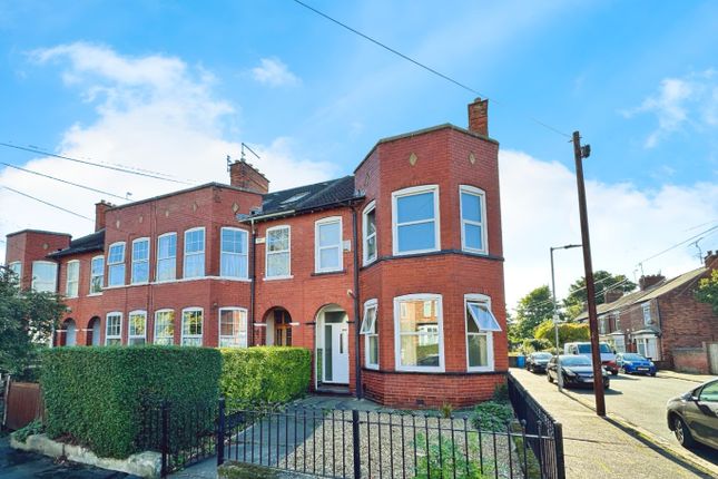 5 bed end terrace house for sale
