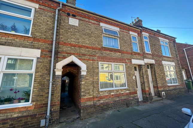 4 bed terraced house for sale