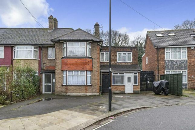 4 bed semi-detached house for sale