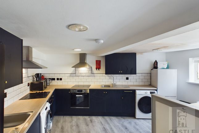 6 bed terraced house for sale