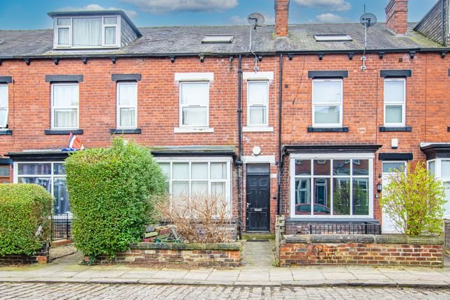 4 bed terraced house for sale