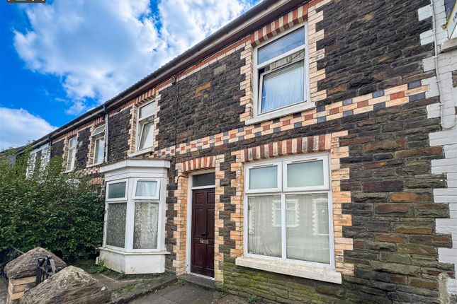 6 bed end terrace house for sale