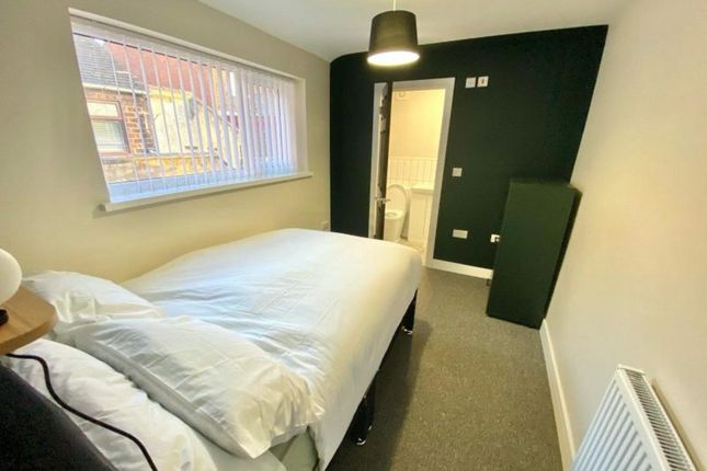 4 bed terraced house for sale