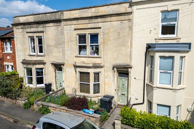 5 bed terraced house for sale