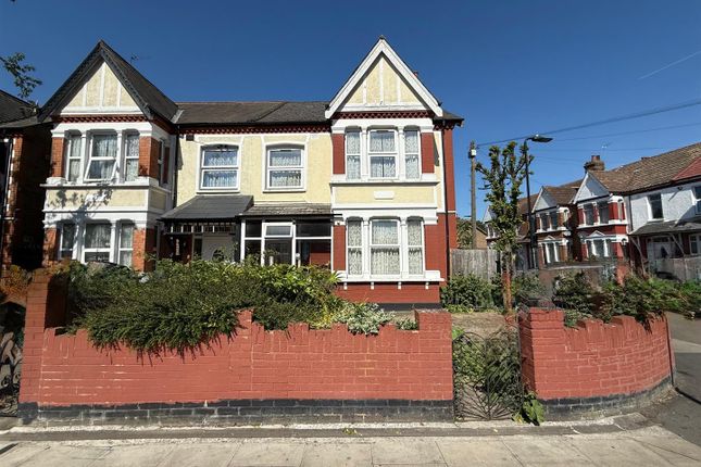 5 bed semi-detached house for sale