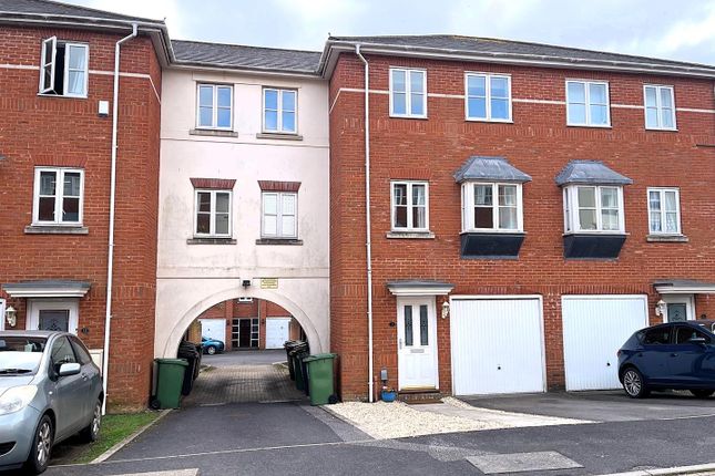 5 bed town house for sale