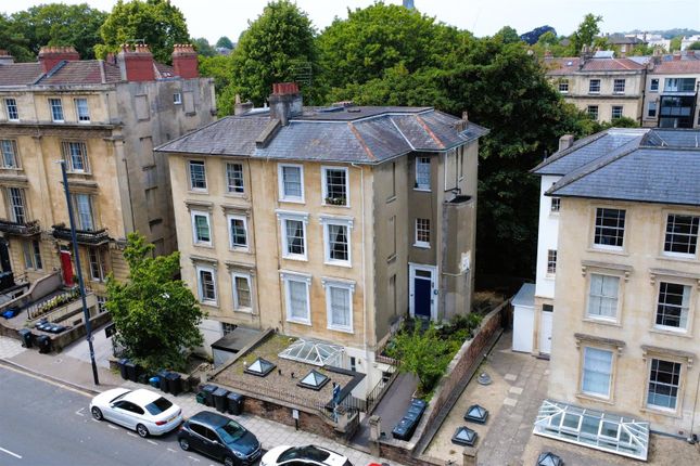 6 bed flat for sale