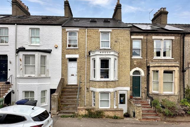 7 bed town house for sale