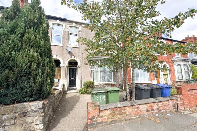 6 bed terraced house for sale