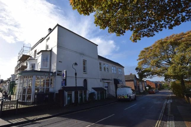 3 bed flat for sale