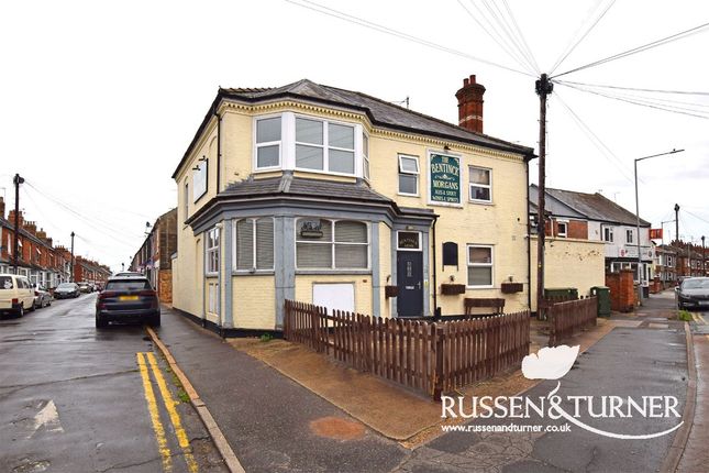 4 bed detached house for sale