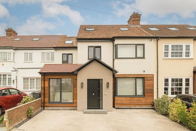 6 bed semi-detached house for sale
