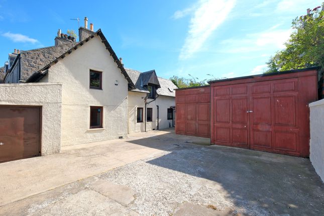 3 bed detached house for sale