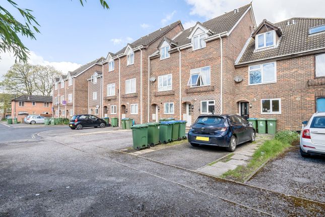 5 bed terraced house for sale