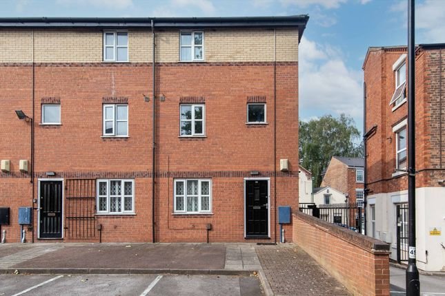 18 bed end terrace house for sale