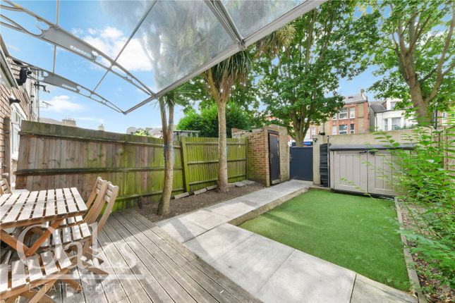 5 bed terraced house for sale