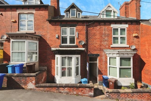 5 bed terraced house for sale