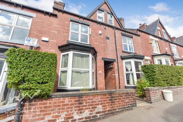 5 bed terraced house for sale