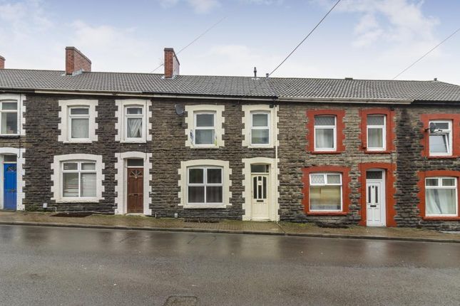 5 bed terraced house for sale