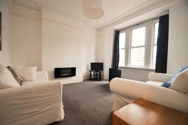 4 bed semi-detached house for sale