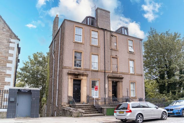 4 bed flat for sale