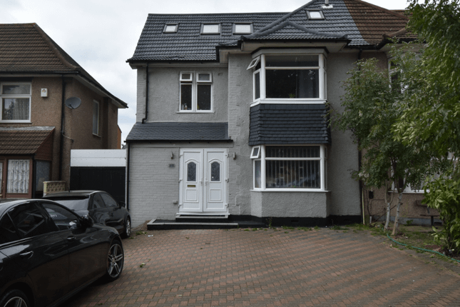 4 bed semi-detached house for sale