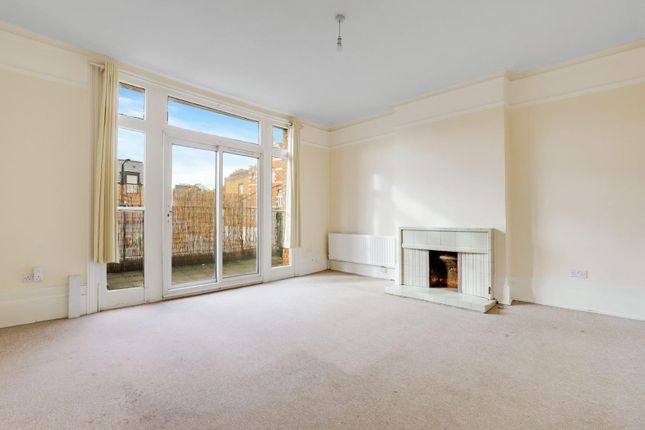 4 bed flat for sale