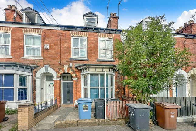 6 bed terraced house for sale