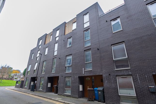 5 bed end terrace house for sale