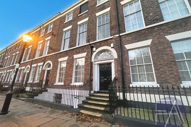 8 bed town house for sale