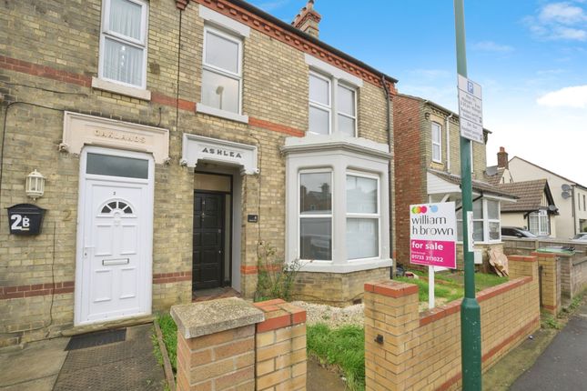 6 bed semi-detached house for sale