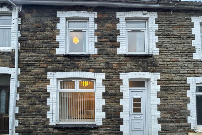 5 bed terraced house for sale