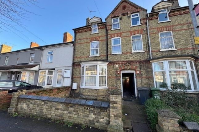 6 bed terraced house for sale