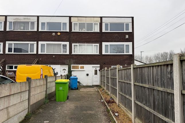 4 bed town house for sale