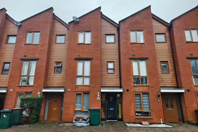 5 bed terraced house for sale